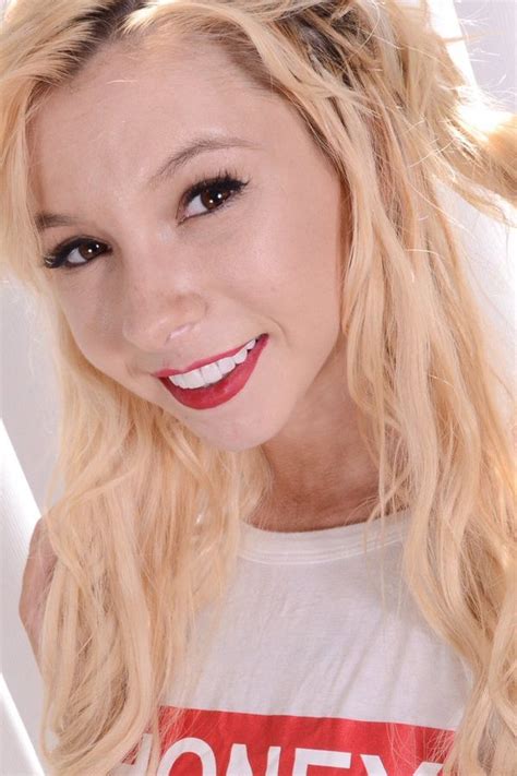 kenzie reeves pregnant|Kenzie Reeves Wiki Bio: Biography, Boyfriend,。